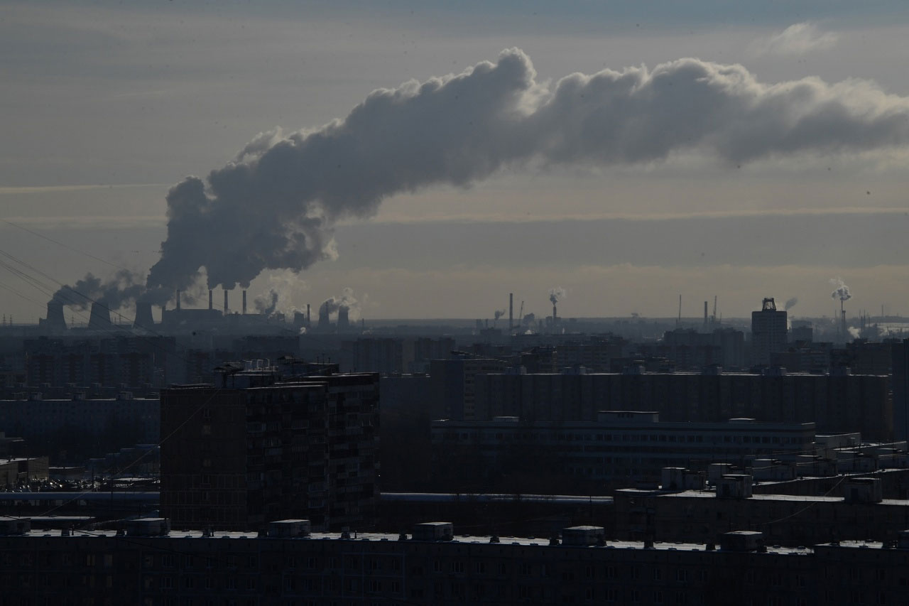 Химический запах в воздухе. Экология города. Экология Москвы. Грязный воздух в Москве. Самый грязный город в Башкирии.